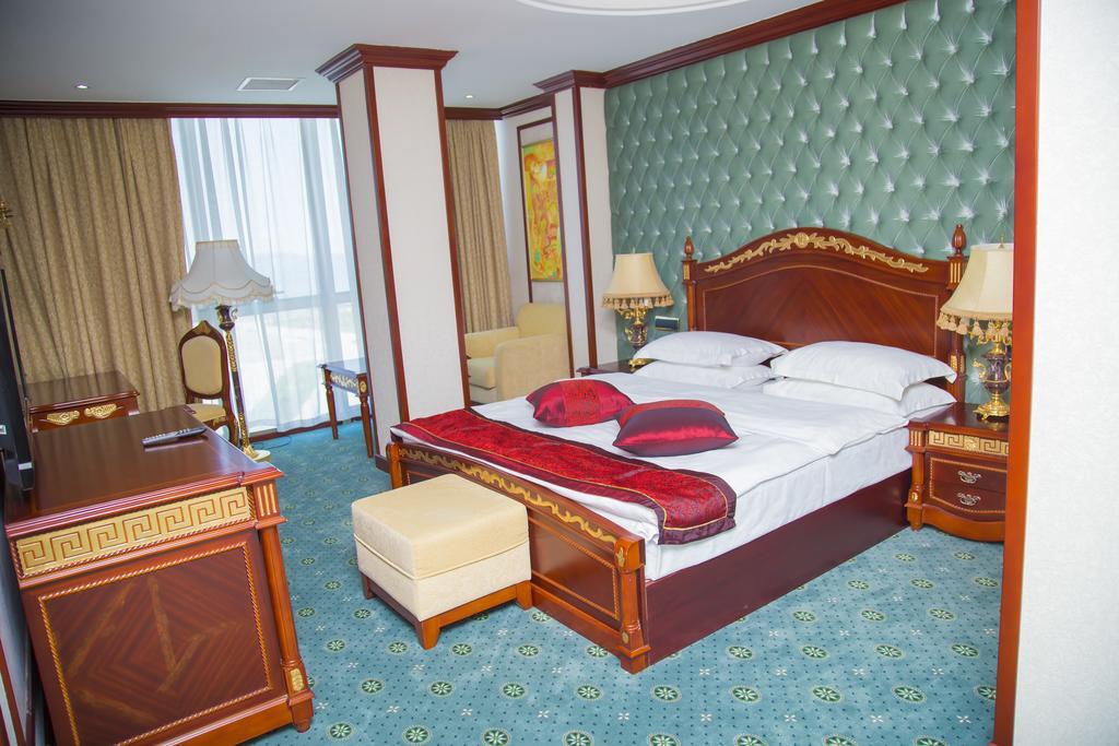Golden Coast Hotel Баку Экстерьер фото